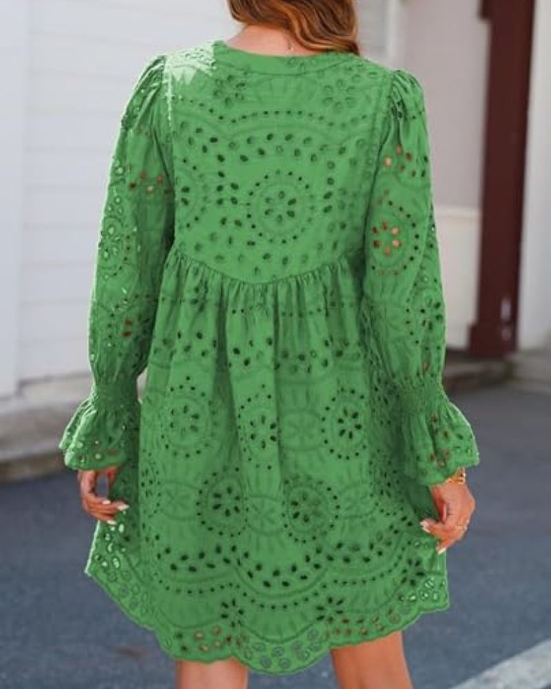 Liliane | Robe Courte en Dentelle à Charme Intemporel