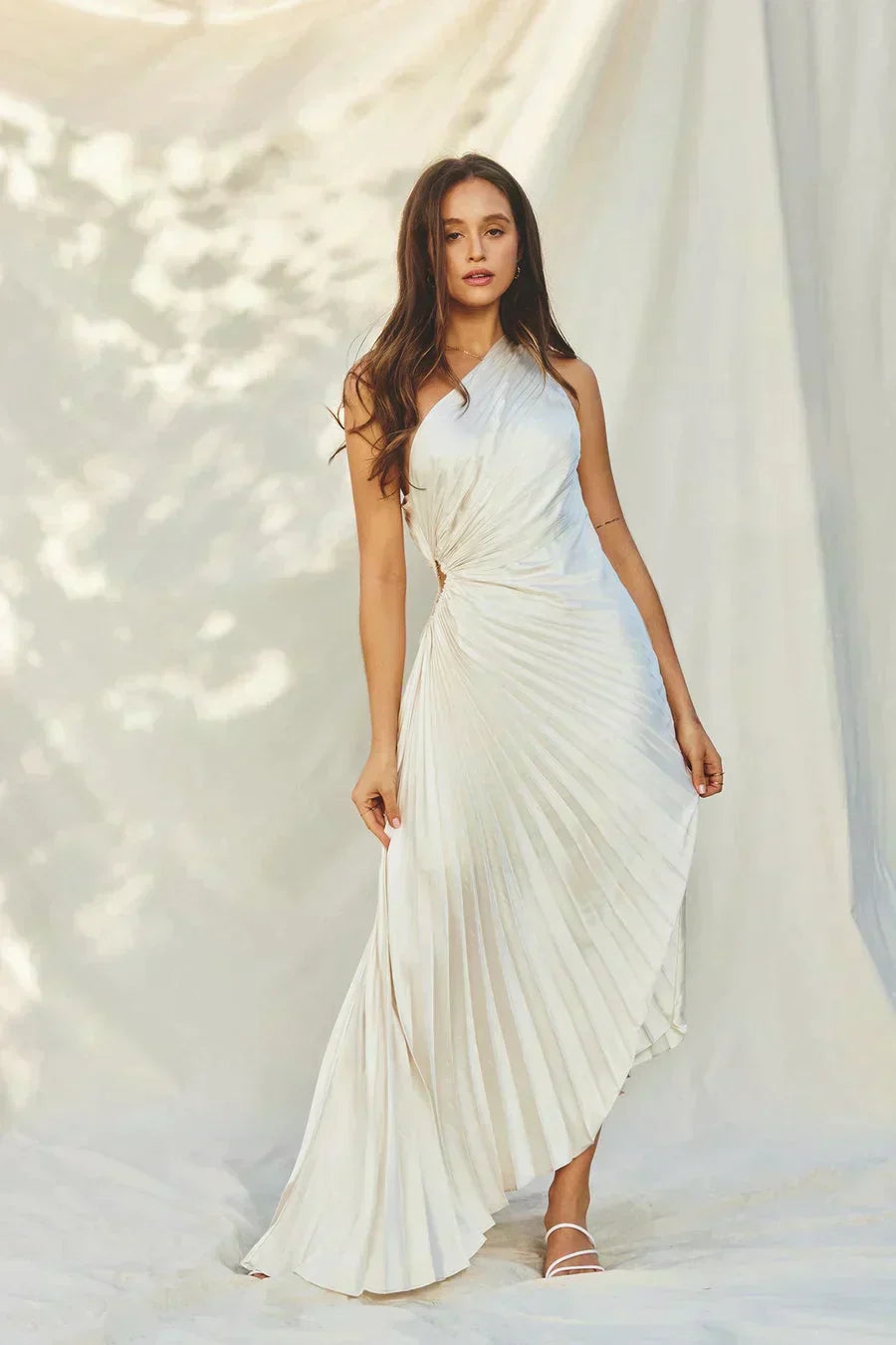 Billy Joan | Robe midi plissée à une épaule