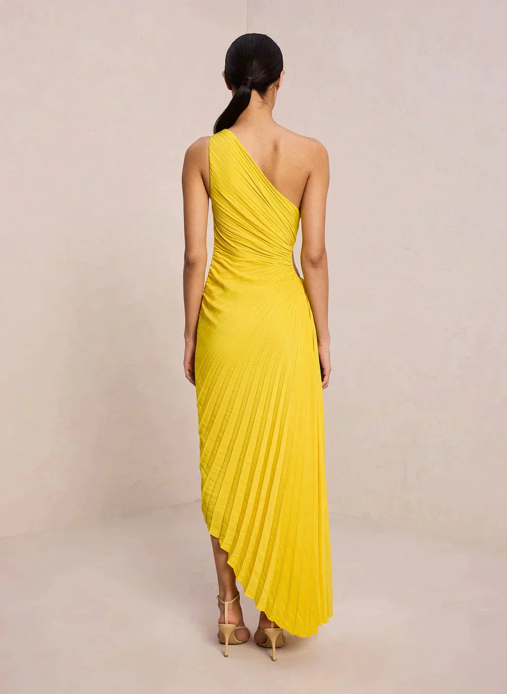 Billy Joan | Robe midi plissée à une épaule