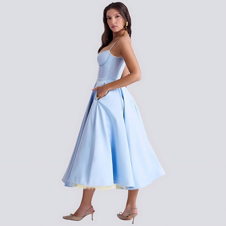 Karolina | Robe Longue Romantique aux Détails Élégants