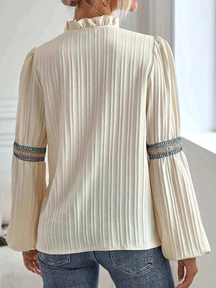Colette - Magnifique blouse avec décolleté en V