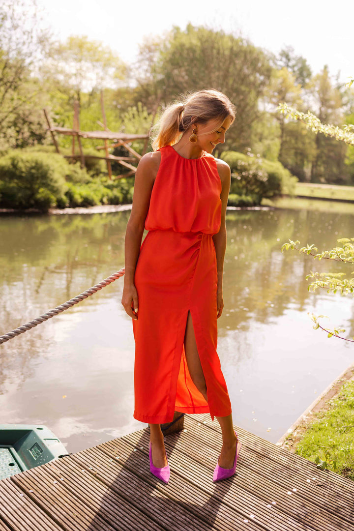 MIRELLA | Robe longue fendue au col élégant