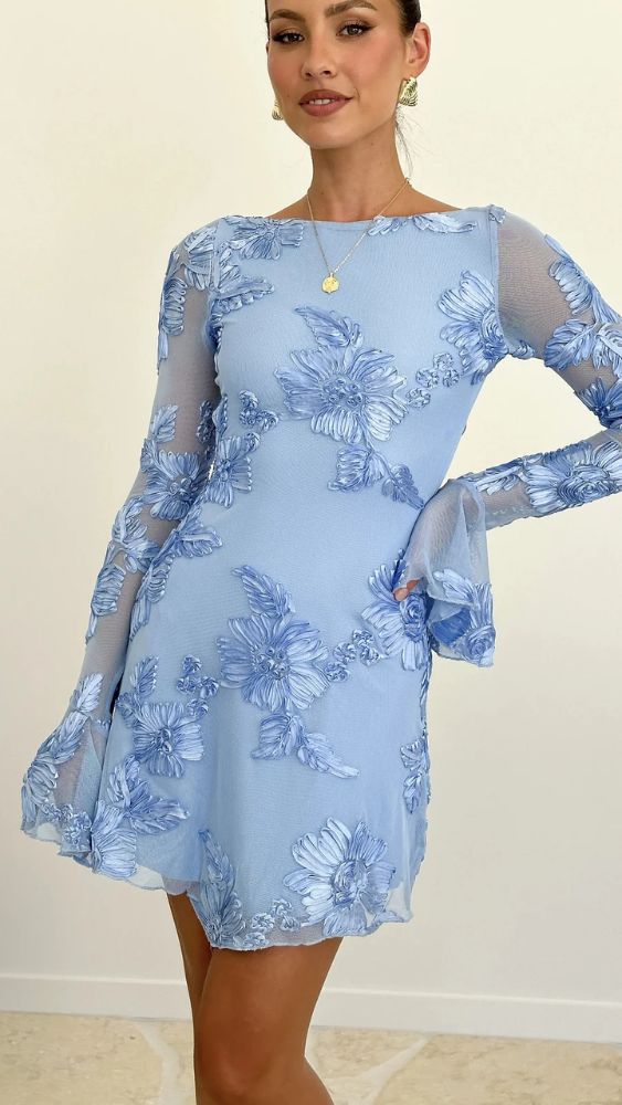 Cléa | Mini Robe Élégante avec Broderie Florale