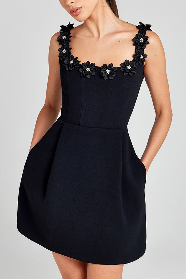 Cindy | Robe mini féminine avec appliques florales