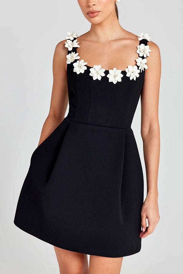 Cindy | Robe mini féminine avec appliques florales