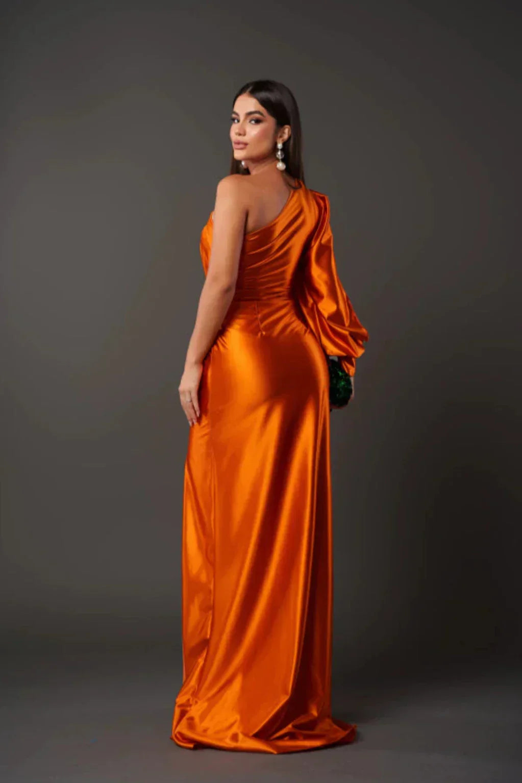 Valeria | Robe Asymétrique en Satin