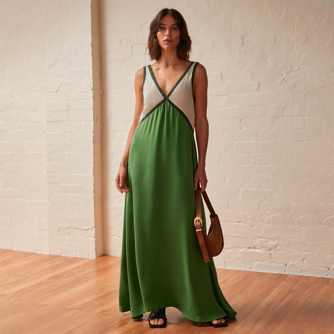 Agate | Robe Midi avec Décolleté en V effet Suédine