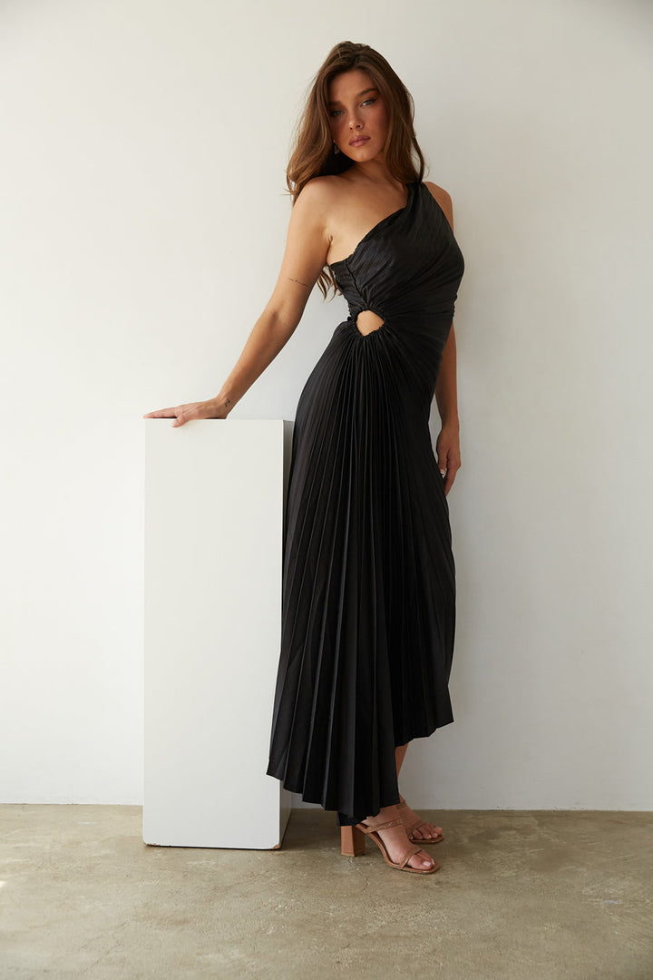 Billy Joan | Robe midi plissée à une épaule
